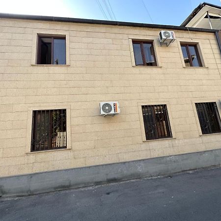 Favorit Hotel-Hostel Erivan Exterior foto